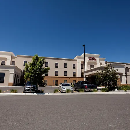 Hampton Inn & Suites Riverton