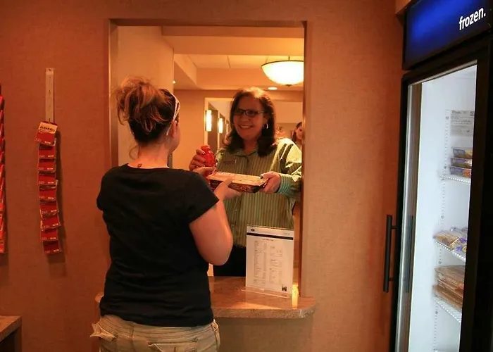 Hotel Hampton &