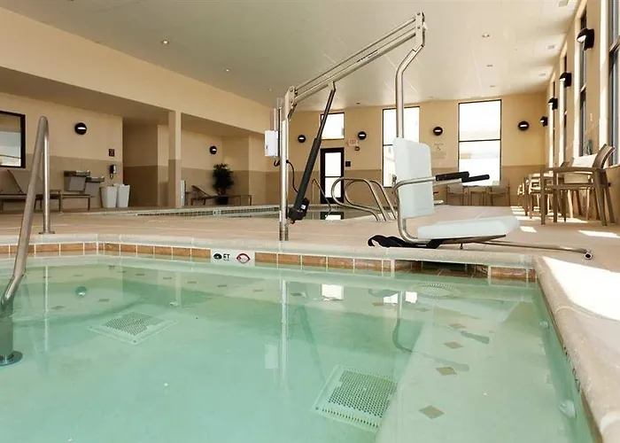 Hampton & Hotel 3*