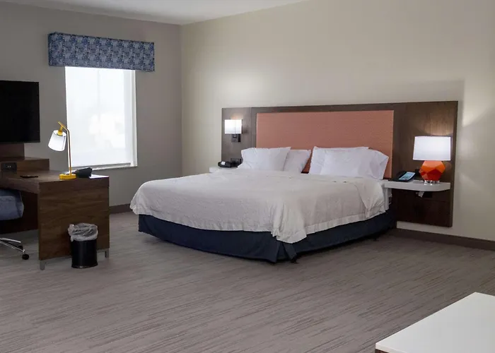 Hotel Hampton & 3*