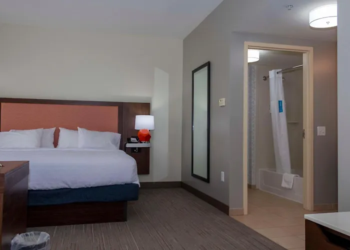 Hotel Hampton & Riverton
