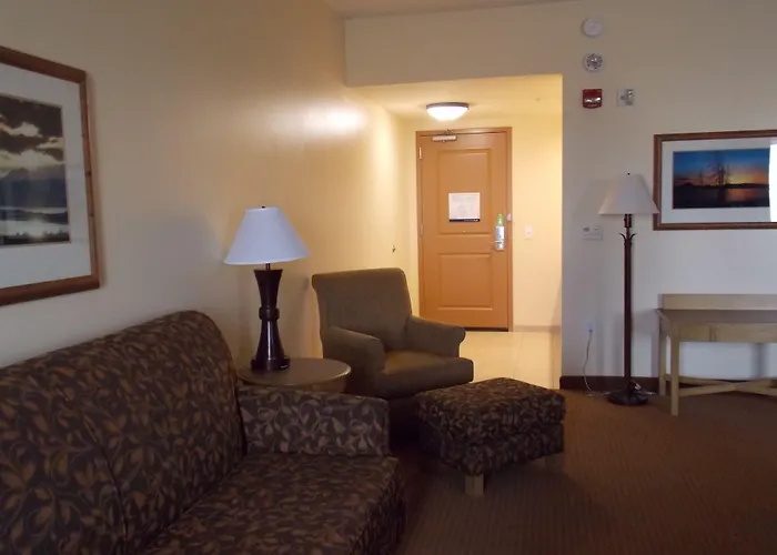 Hampton & Hotel 3*