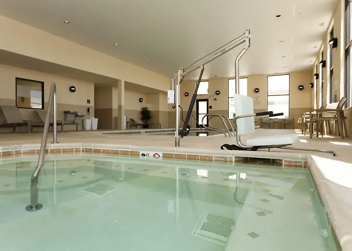 Hotel Hampton & Riverton