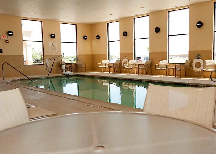 Hampton & Hotel 3*