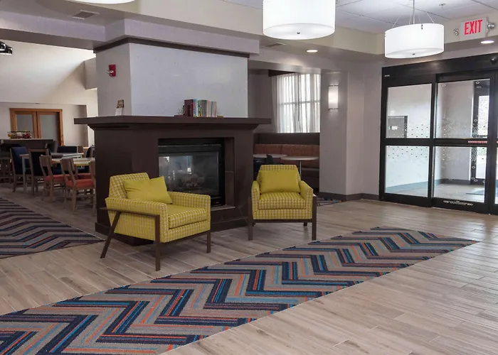 Hotel Hampton & Riverton
